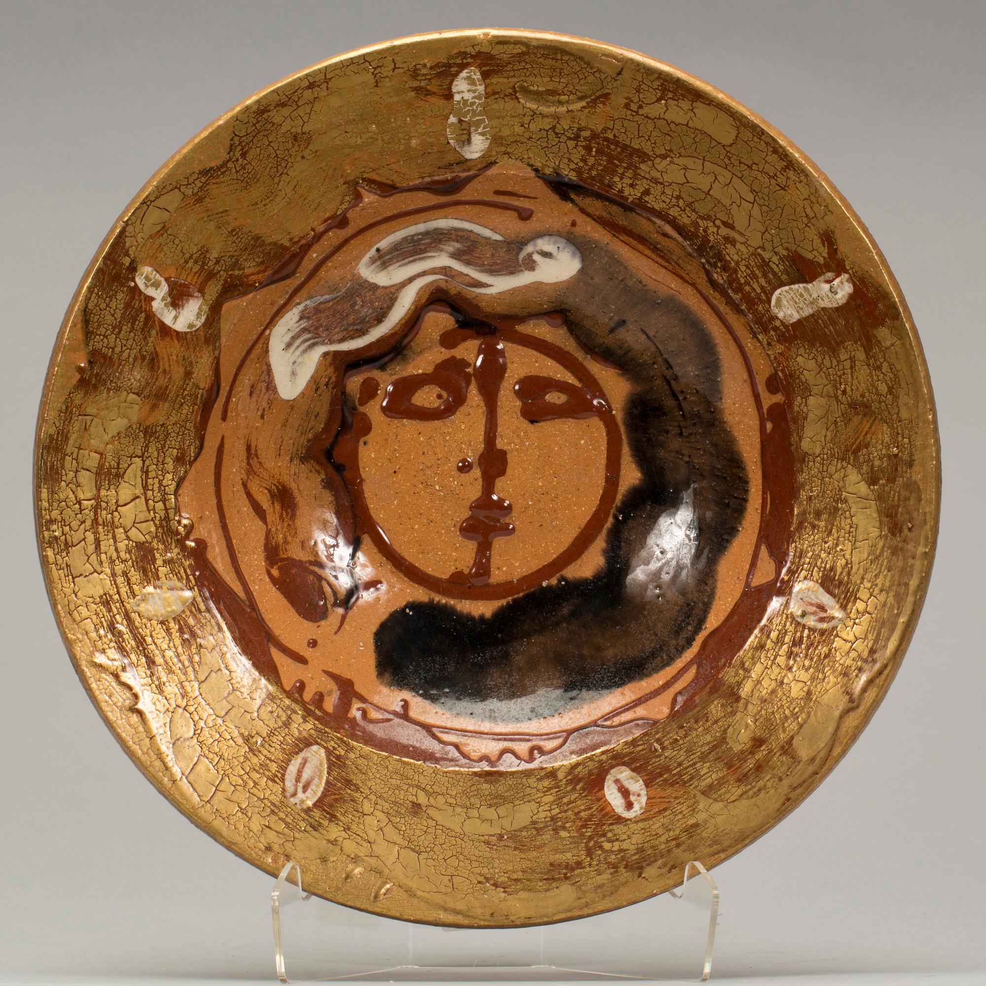 SKÅLFAT, lergods, Hertha Hillfon, signerat och daterat -84.