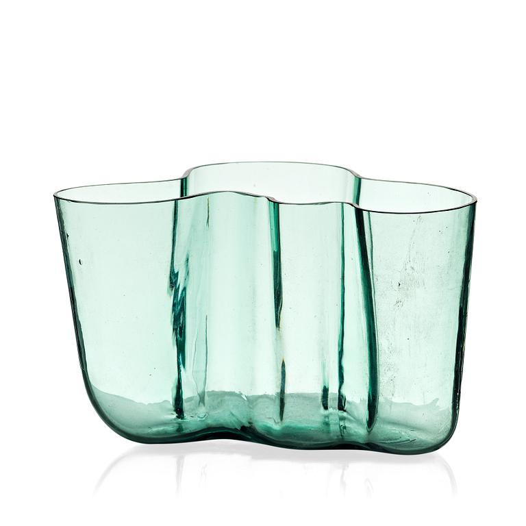 Alvar Aalto, a green tinted glass vase, Karhula, Finland ca 1937-49, model 9750.