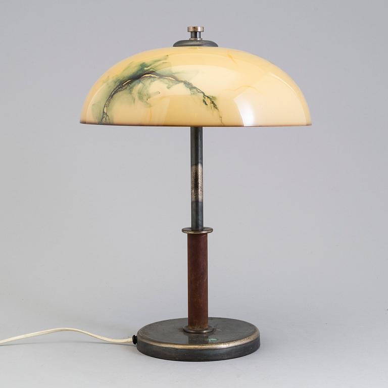 An early 20th century table lamp.