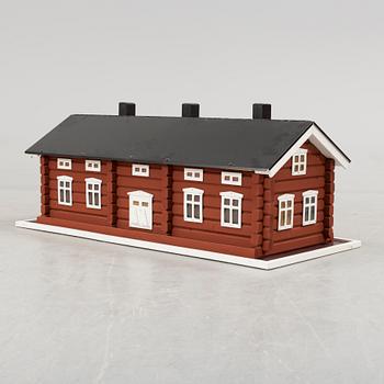 A bird feeding table by Carl-Erik Kroon, Luleå, Sweden.