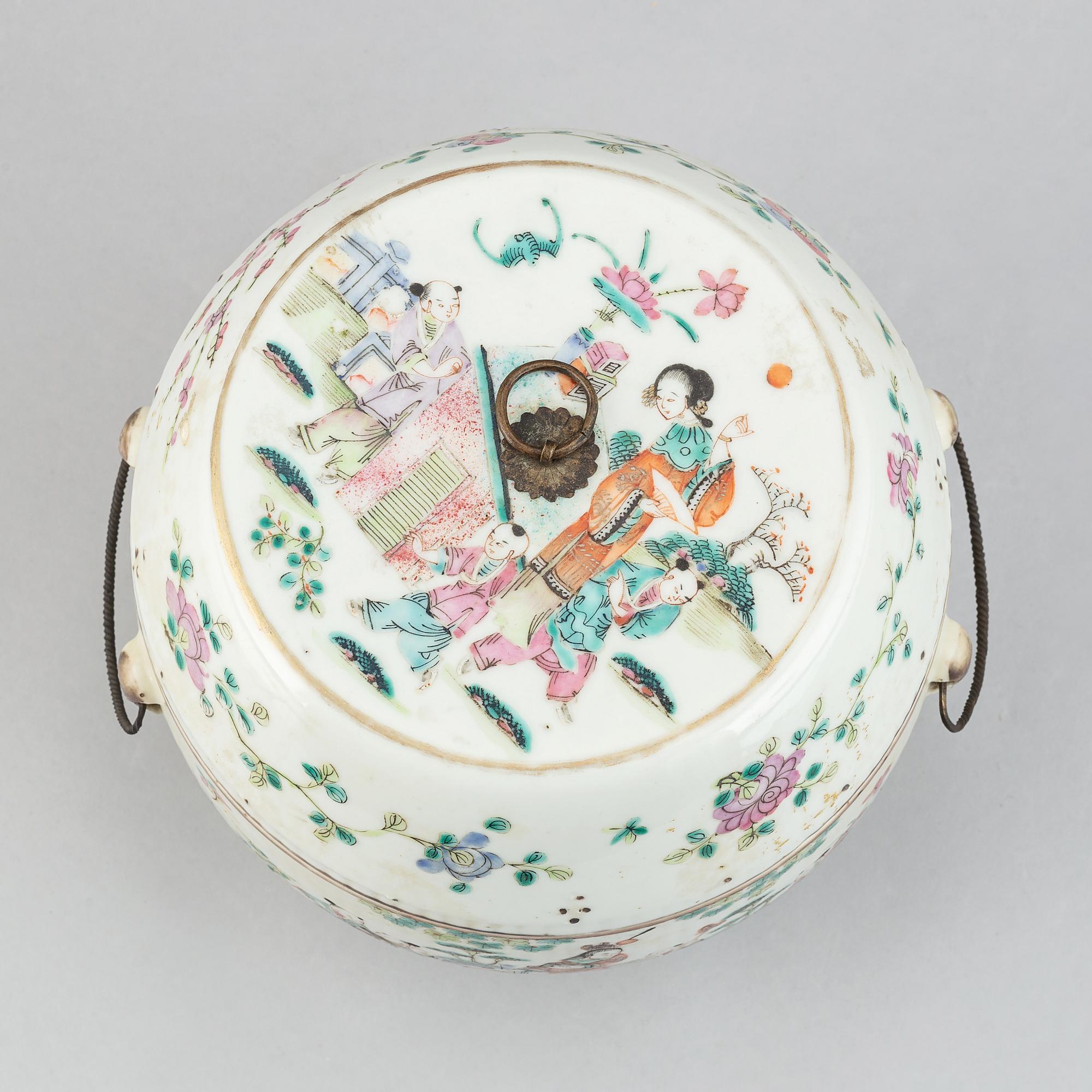 Matlåda, porslin. Qingdynastin, omkring 1900.