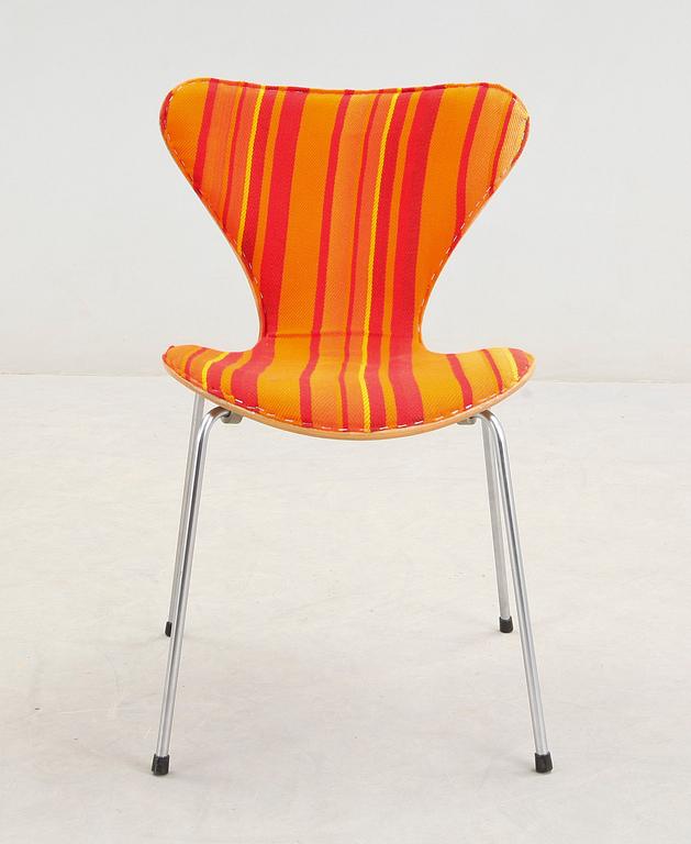 STOL, "Sjuan" Arne Jacobsen för Fritz Hansen.