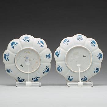 A pair of blue and white dishes, Qing dynasty, Kangxi (1662-1722).