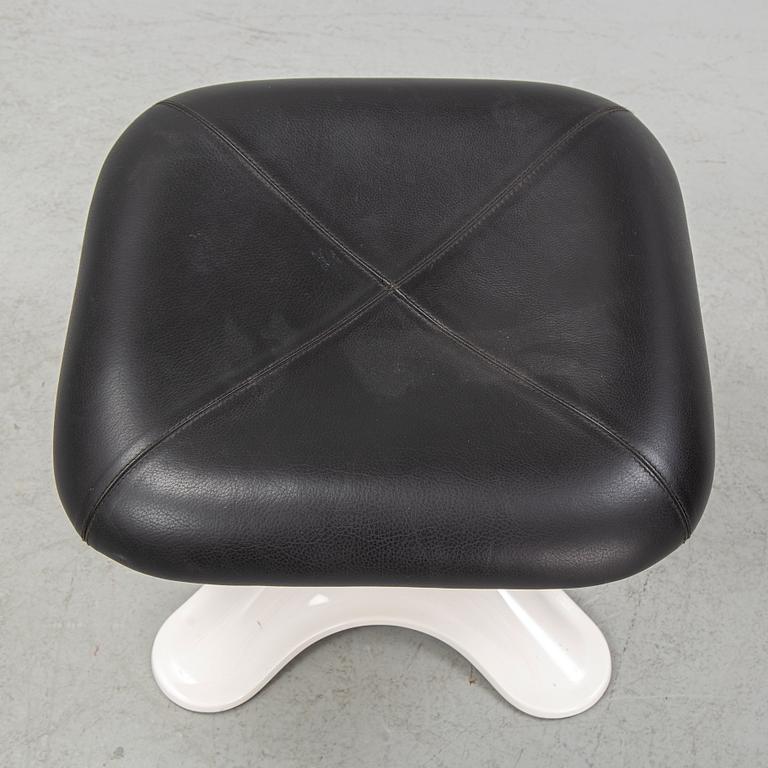 Yrjö Kukkapuro, a "Karuselli" armchair with ottoman, "Karuselli", Avarte, Finland post 1980.