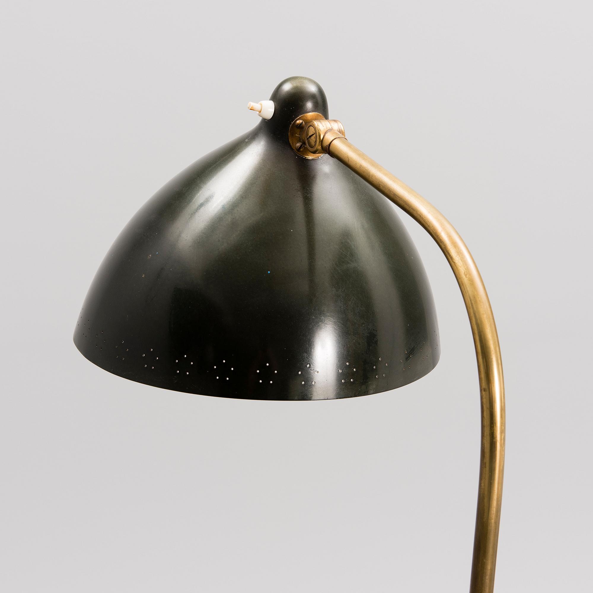LISA JOHANSSON-PAPE, GOLVLAMPA. Tillverkare Orno.