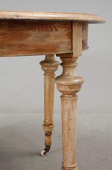 BORD, med iläggskiva, nyrokoko, omkring 1900.