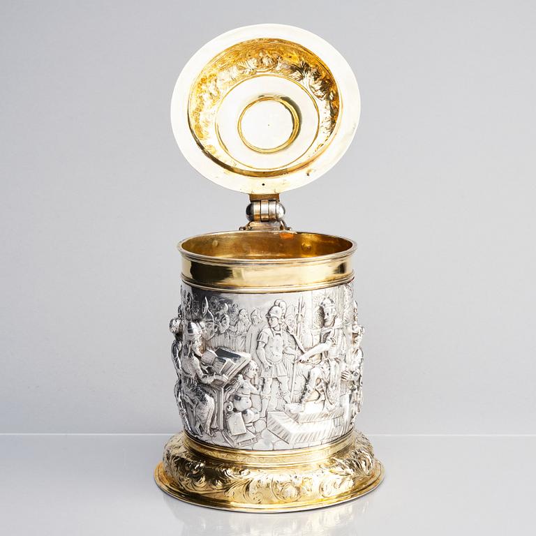 A Baroque German parcel-gilt silver tankard, mark of Johann Rohde II (1684-1726), Danzig, circa 1690.