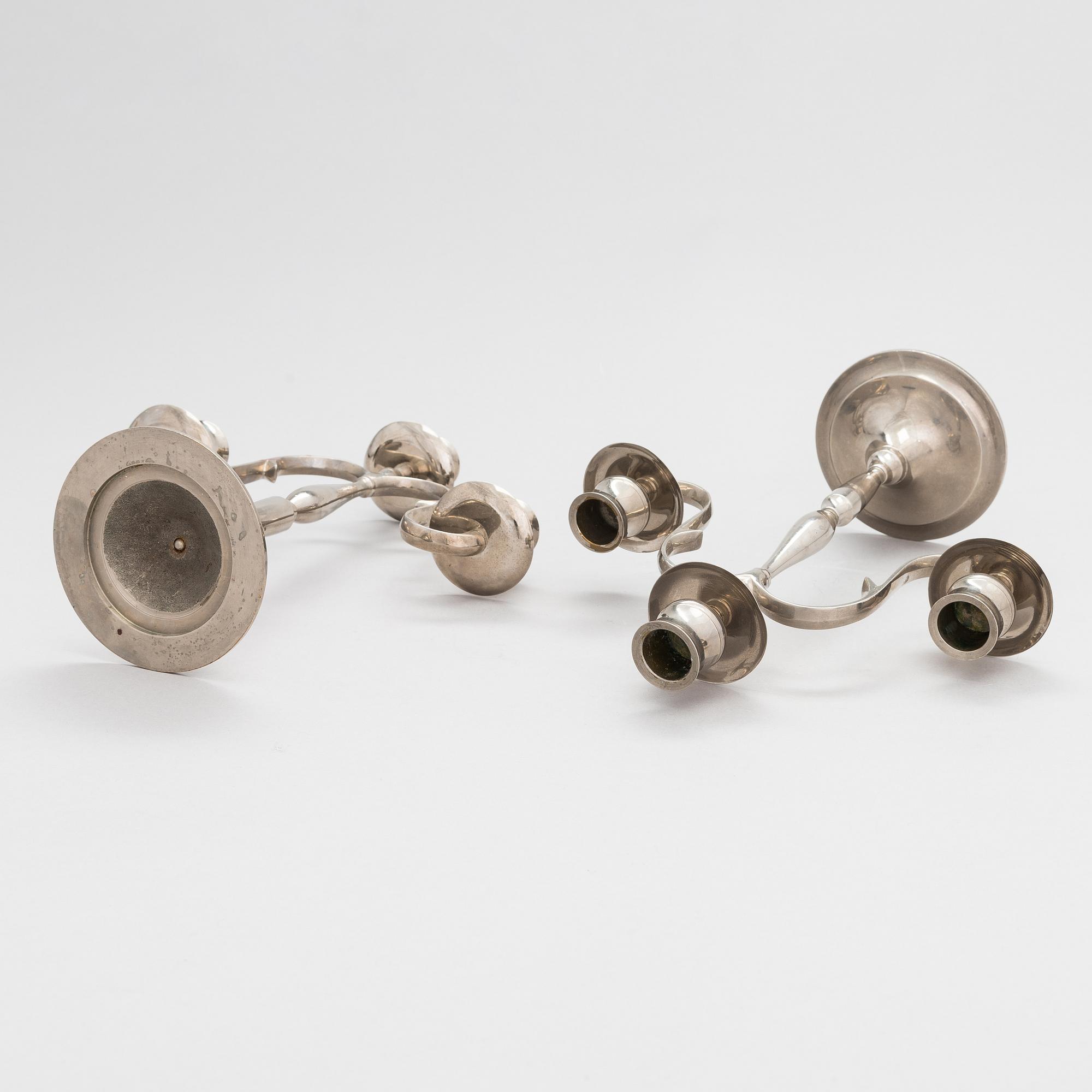 Paavo Tynell,  kynttellikköpari, malli 8005, Taito, 1920/30-luku.