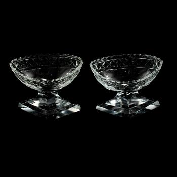 SALTKAR, ett par, glas, empire, 1800-talets första hälft.