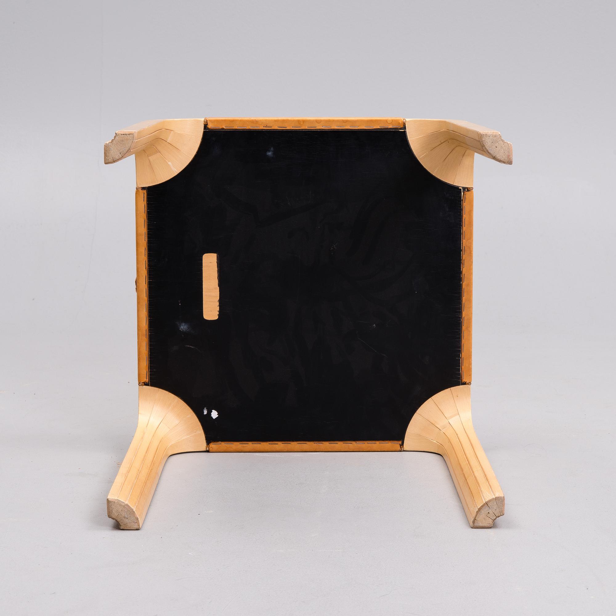 ALVAR AALTO, PALL, X601, Artek. Formgiven 1954.