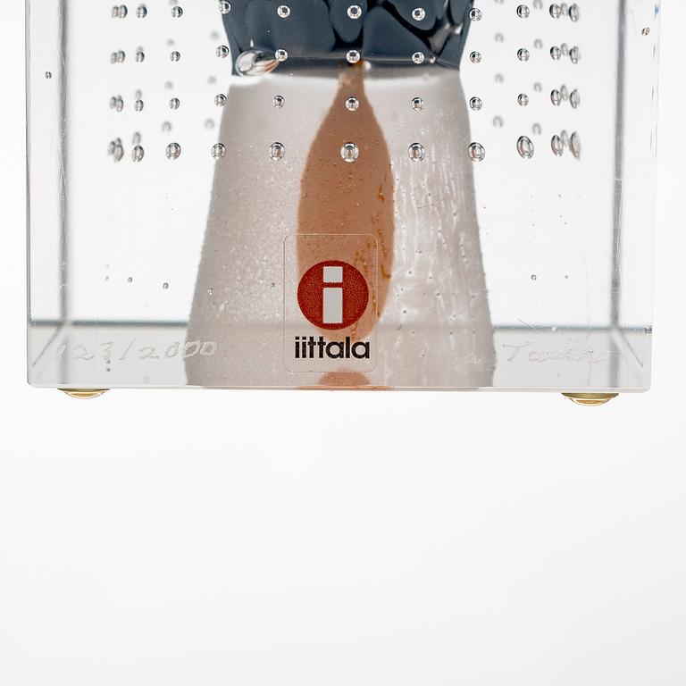 Oiva Toikka, vuosikuutio, signeerattu Oiva Toikka, 123/2000. Nuutajärvi 2013.