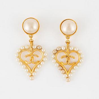 Chanel, earrings, 1984-1992.