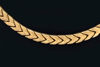 Necklace 18K gold, 28,6 g, approx 42 x 0,5 cm.
