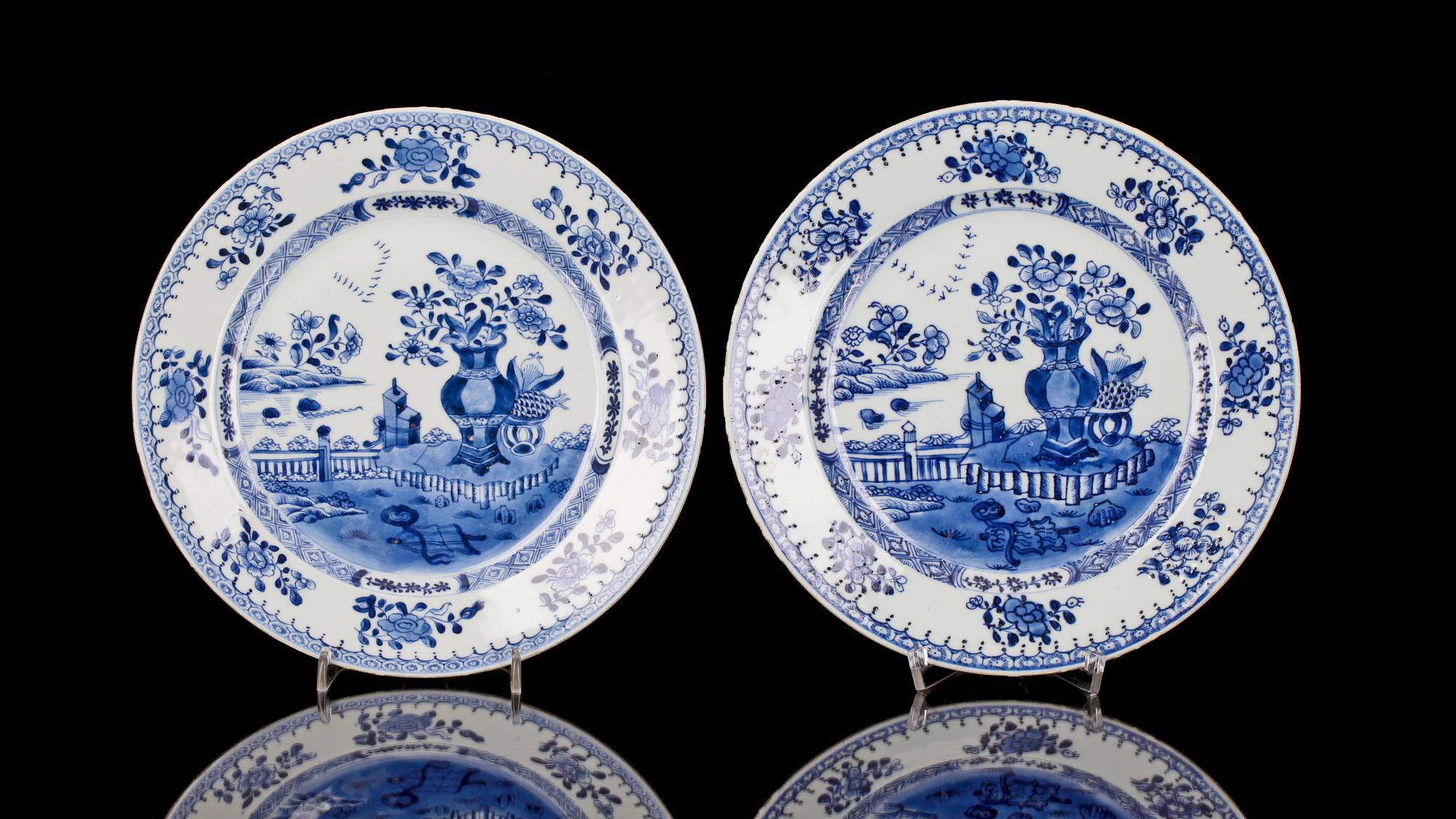 TALLRIKAR, ett par, Qianlong, Kina, 1700-tal.