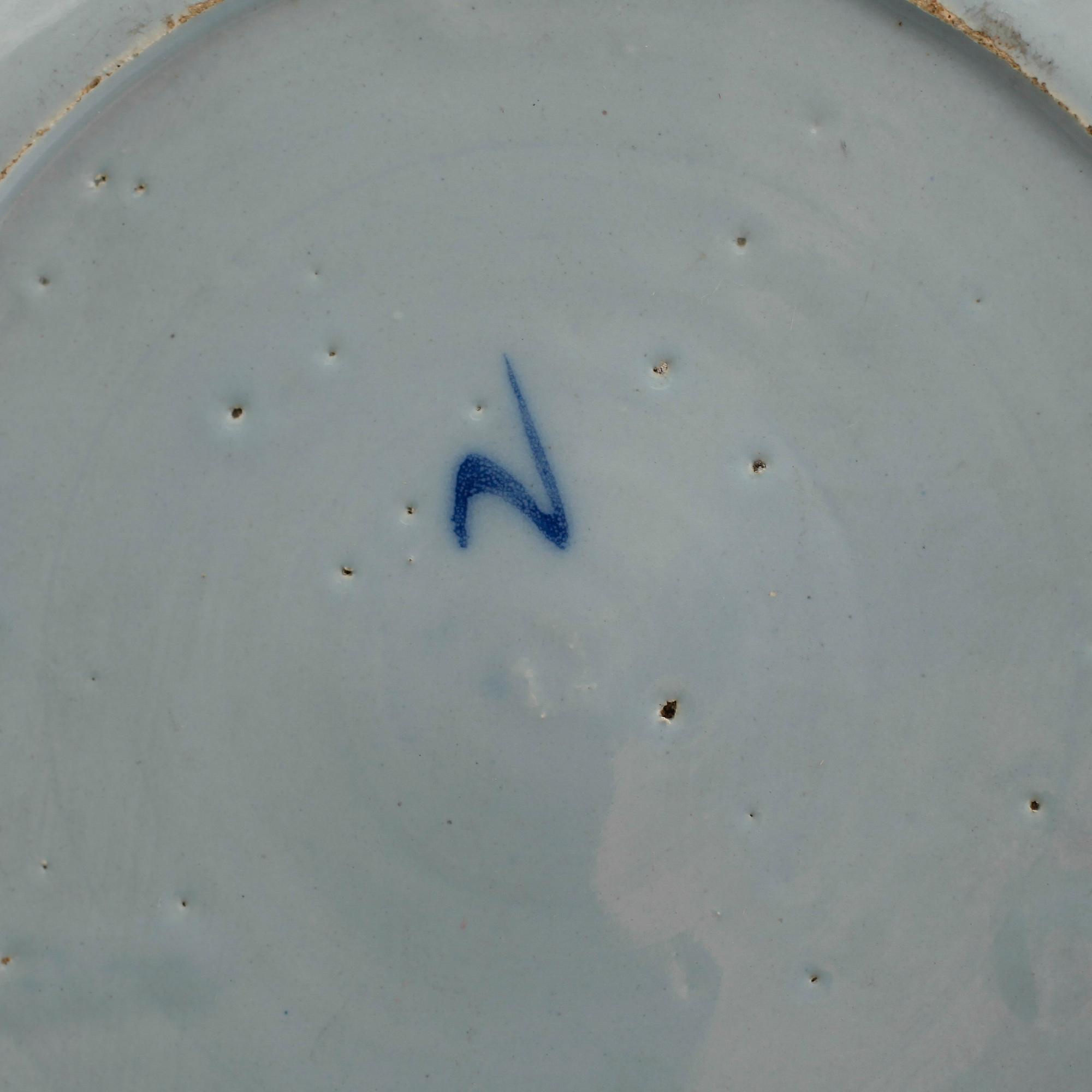 TALLRIKAR, 4 st (2+2), fajans, sannolikt Frankrike, 1800/1900-tal.