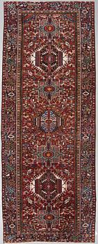 GALLERIMATTA, Old Karadja, ca 382 x 142 cm.