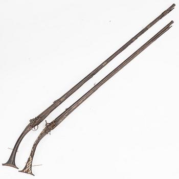 Snapplåsgevär 2 st, Albanien, 17/1800-tal.