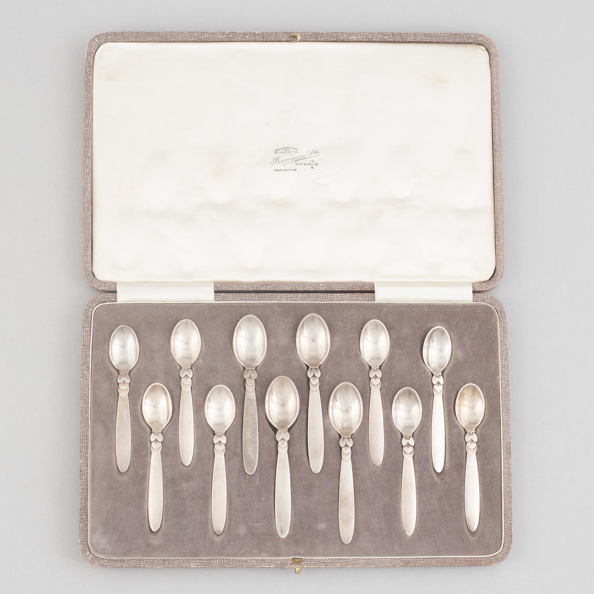 Gundorph Albertus, twelve sterling silver mocha-/coffee spoons in case,"Cactus", Georg Jensen 1933-44.