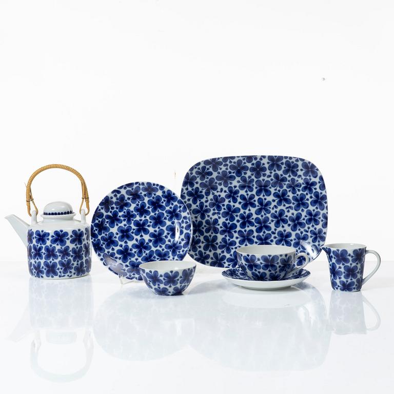 Marianne Westman, A 26 piece 'Mon Amie' porcelain tea service, Rörstrand, Sweden.