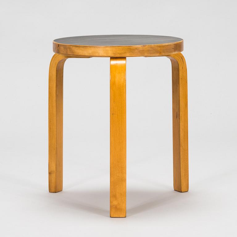 Alvar Aalto, amid 20th century 'K81' desk and '60' stool for O.Y. Huonekalu-ja Rakennustyötehdas A.B.