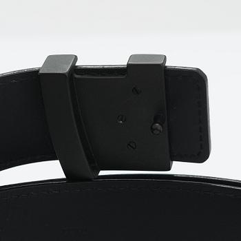 Louis Vuitton, 'Saint-Thur' belt.