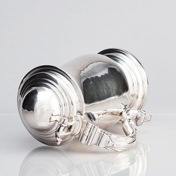 Dryckeskanna, silver, London 1775, möjligen av William Bennet.