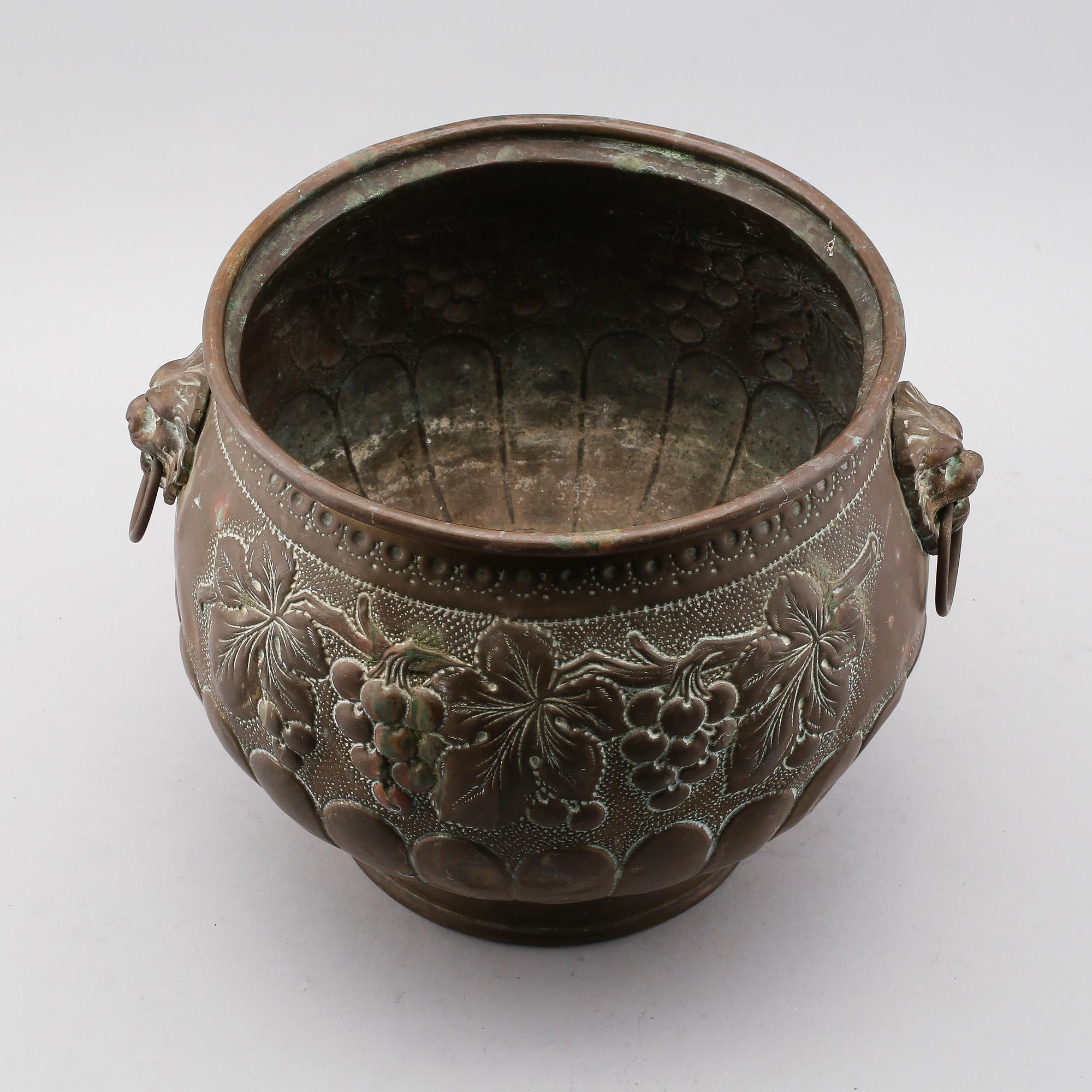 YTTERFODER, mässing, 1800-talets första hälft.