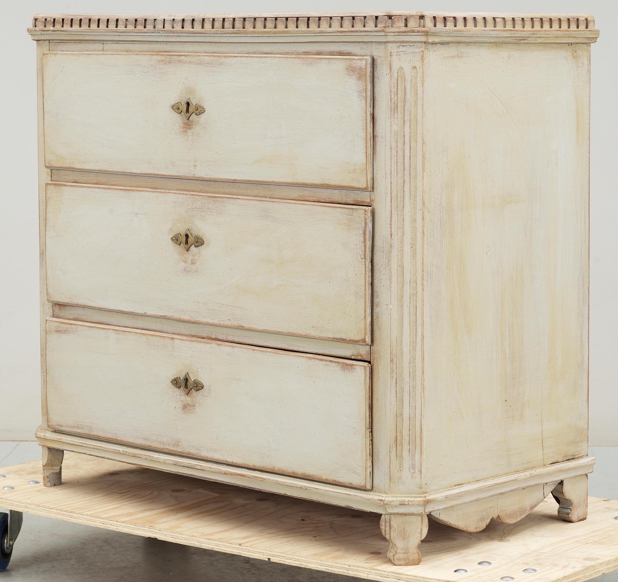 BYRÅ, sengustaviansk stil, 1800-tal.