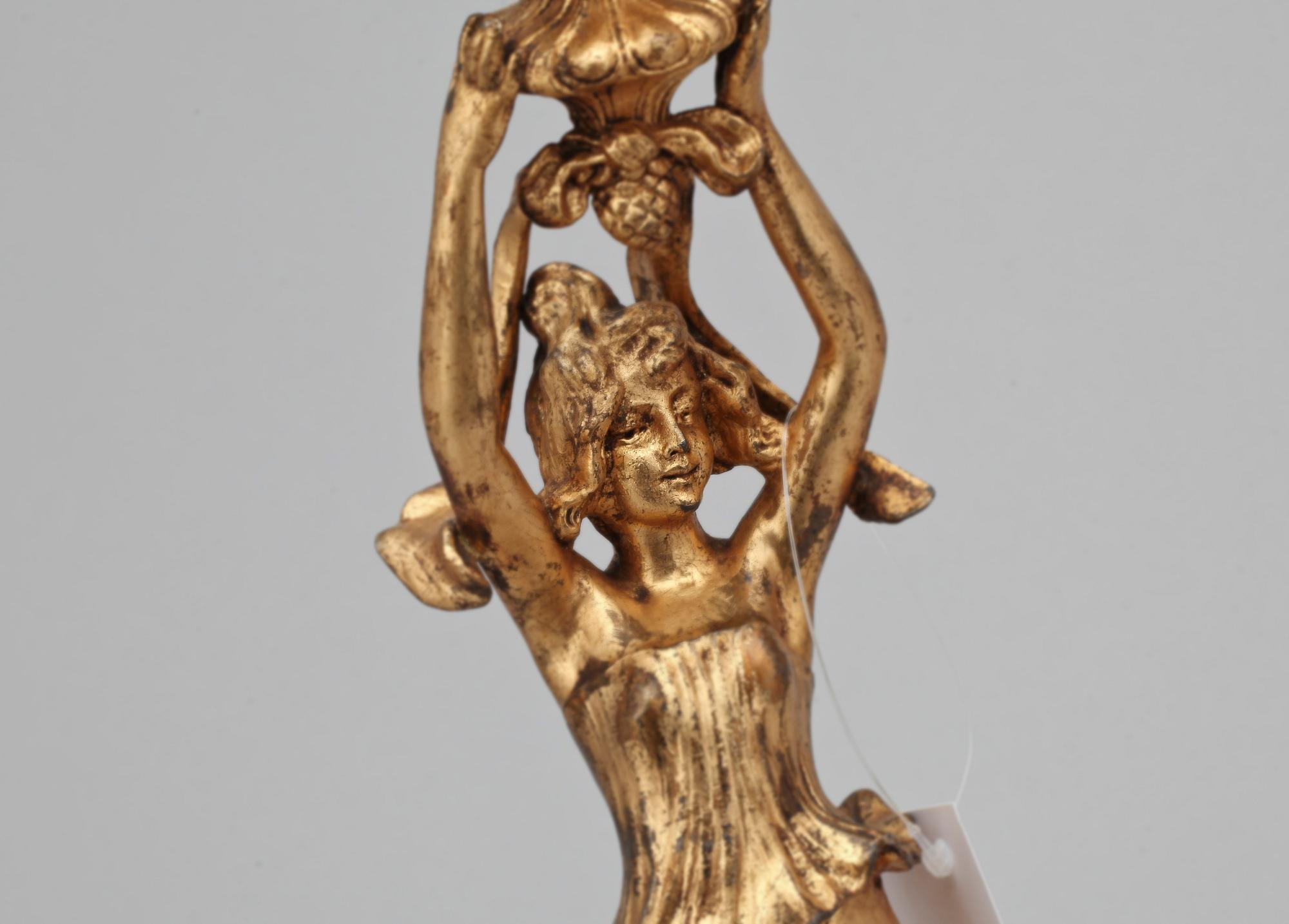 BORDSUR, jugendstil, USA, 1900-talets andra hälft.