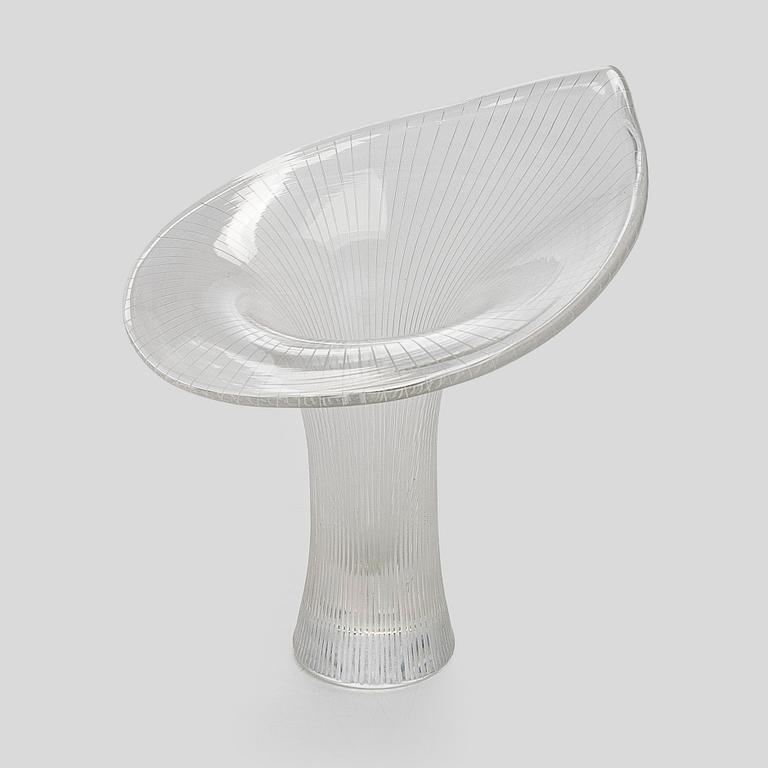 Tapio Wirkkala, vas, "Kantarell", signerad Tapio Wirkkala, Iittala.