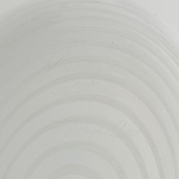 Oiva Toikka, A glass bird, signed Oiva Toikka Nuutajärvi Notsjö Tampella.