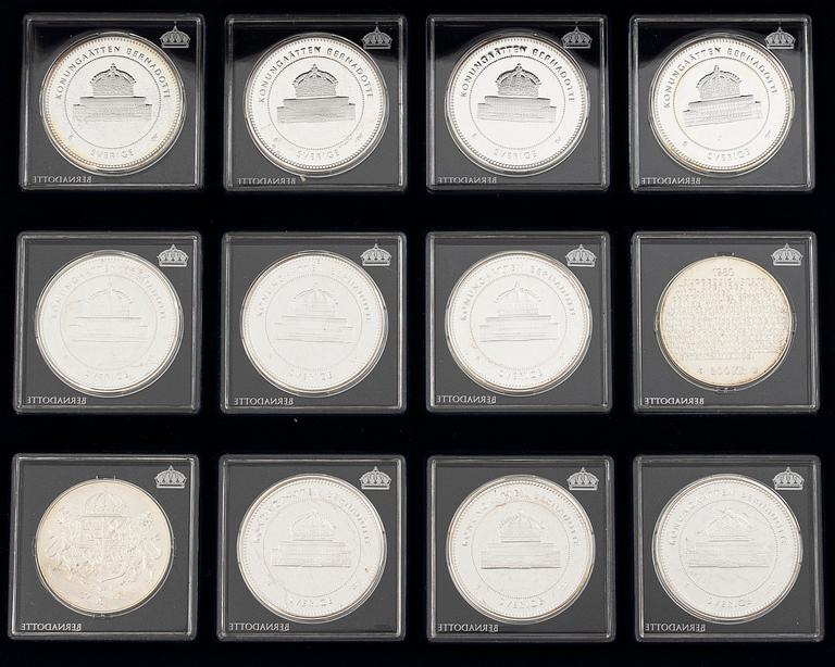 Medals, 24, silver .925, “The Bernadotte Dynasty”, Mynthuset Sverige.