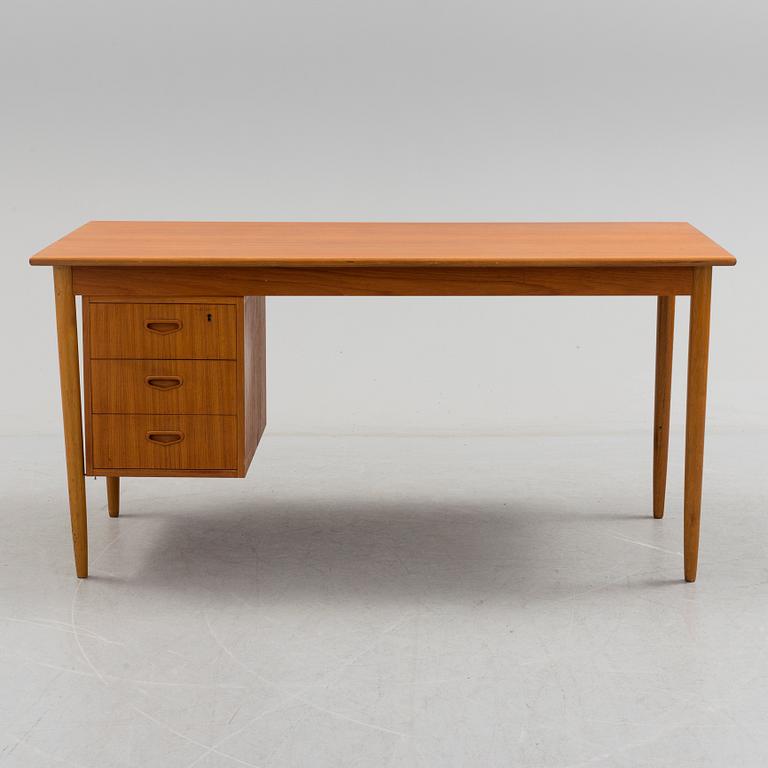 SKRIVBORD, med hurts, 1960-tal.