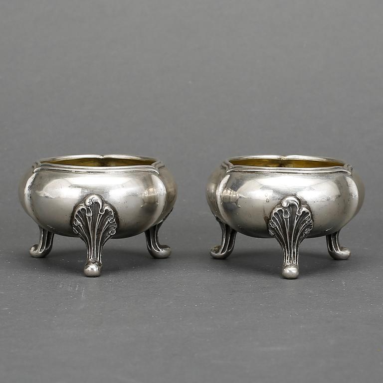 SALTKAR, ett par, silver, Polen, Warszawa, 1800-talet andra hälft. Tot vikt 198 gram.