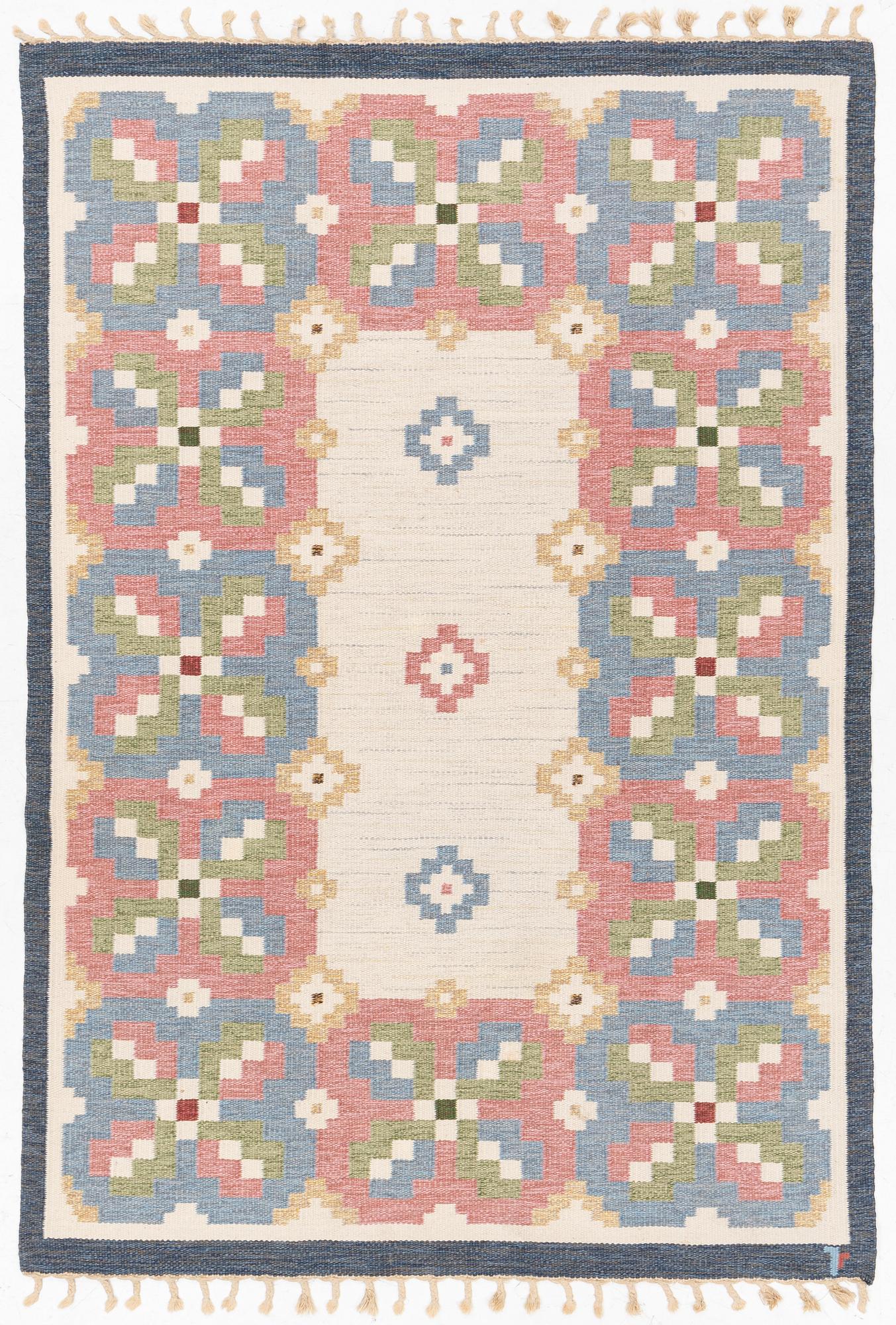 Lizette Norlander, a carpet, 'Lyckeby', flat weave, c 249 x 172 cm, Vävaregården Eringsboda, signed V.