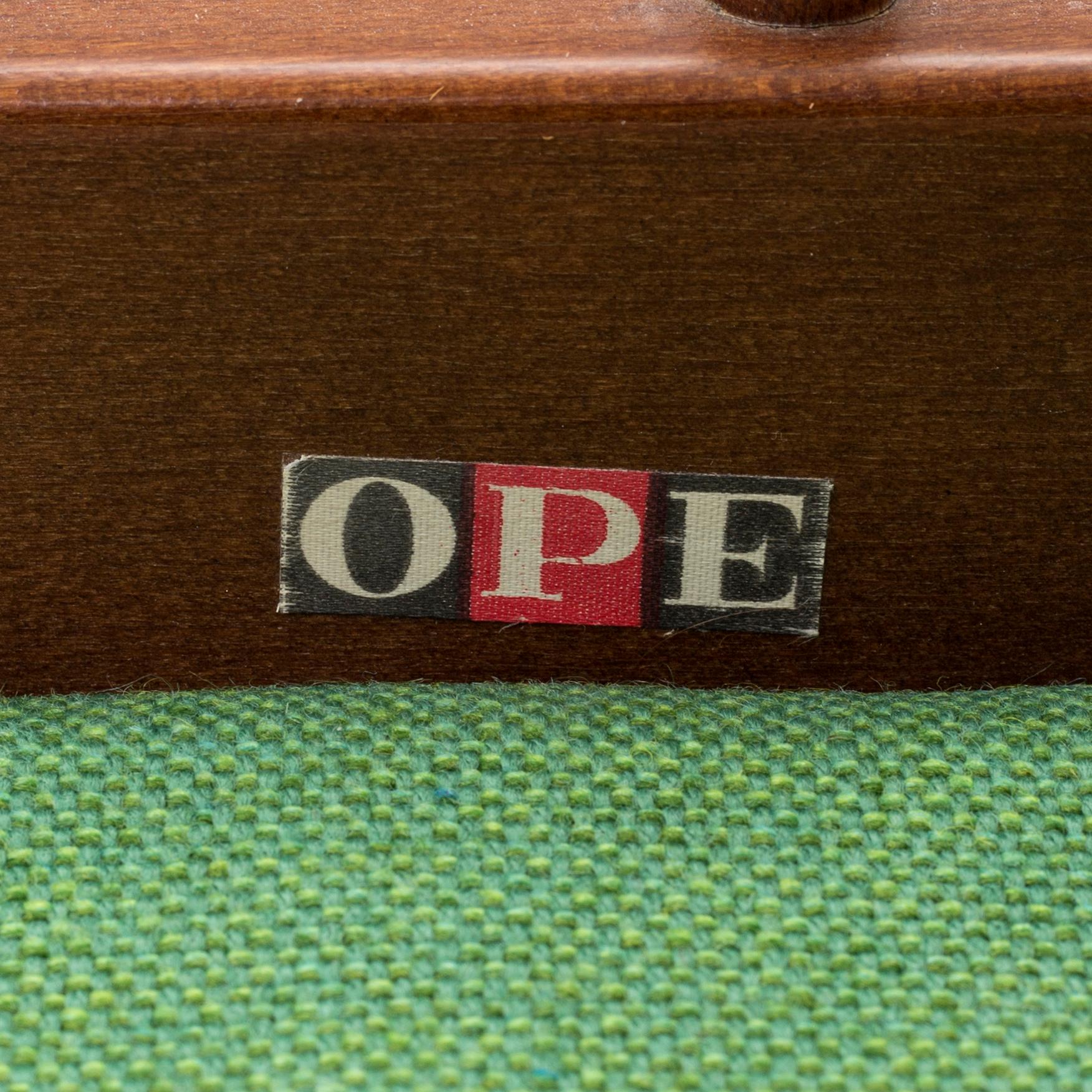 KERSTIN HÖRLIN-HOLMQVIST, fåtöljer, ett par, "Skrindan", OPE-möbler, 1900-talets andra hälft.