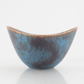 Gunnar Nylund, a model AXK stoneware bowl, Rörstrand.