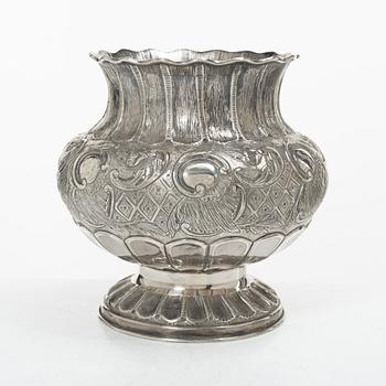 Vase / outer casing, silver, Rococo style, 20th century.
