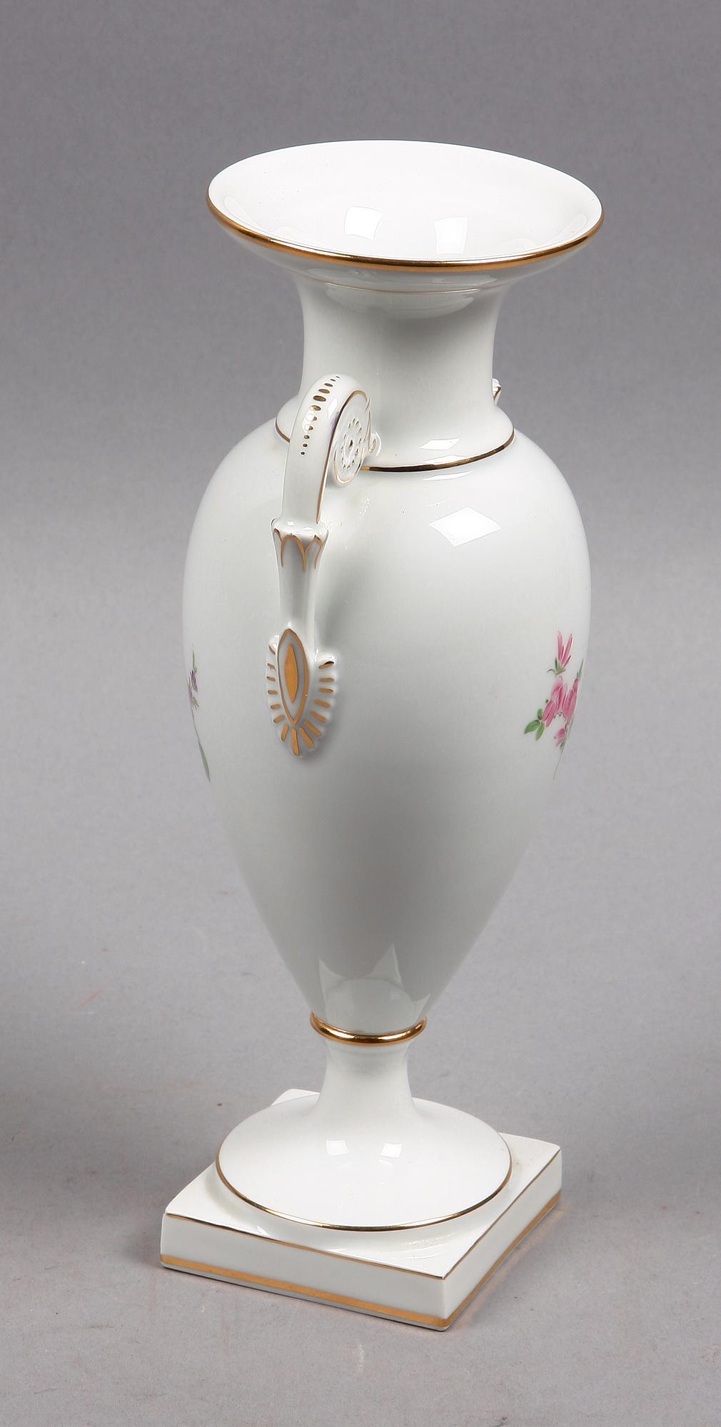VAS, porslin, empirestil, Meissen, 1900-tal.