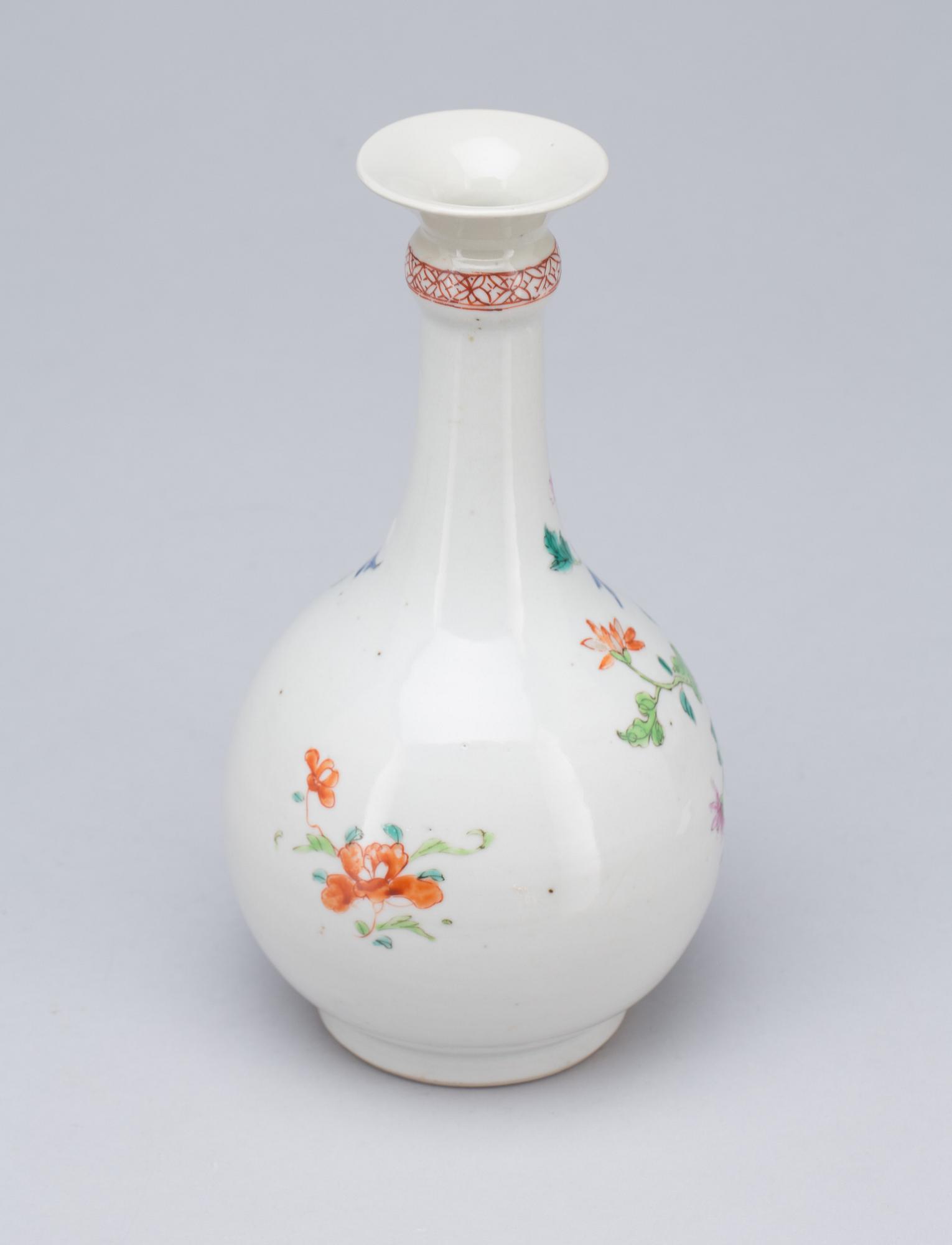 VAS, porslin, Kina, famille rose, 1700/1800-tal.