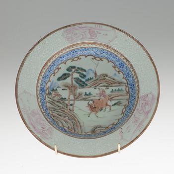 DJUP TALLRIK, porslin, Kina, Qian Long (1736-1795).