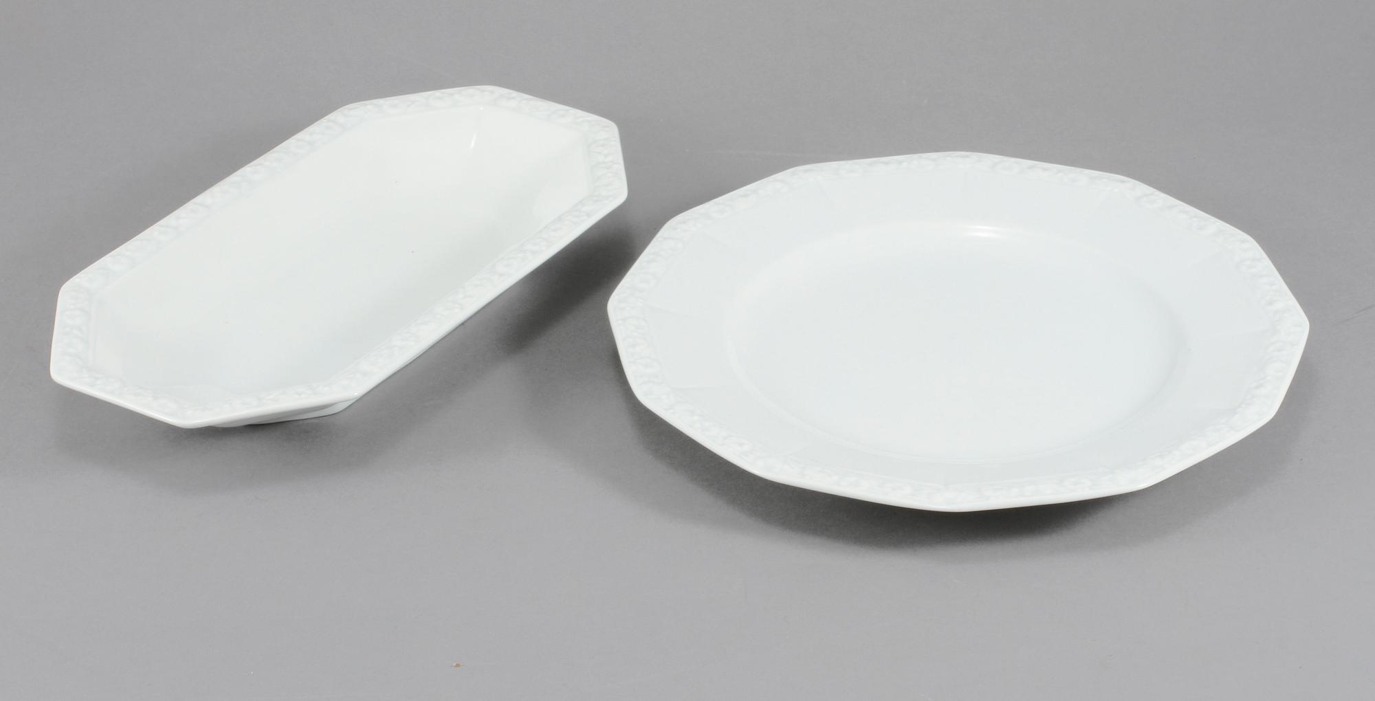 MATSERVISDELAR, 63 delar, "Classic rose", Rosenthal, 1900-talets andra hälft.