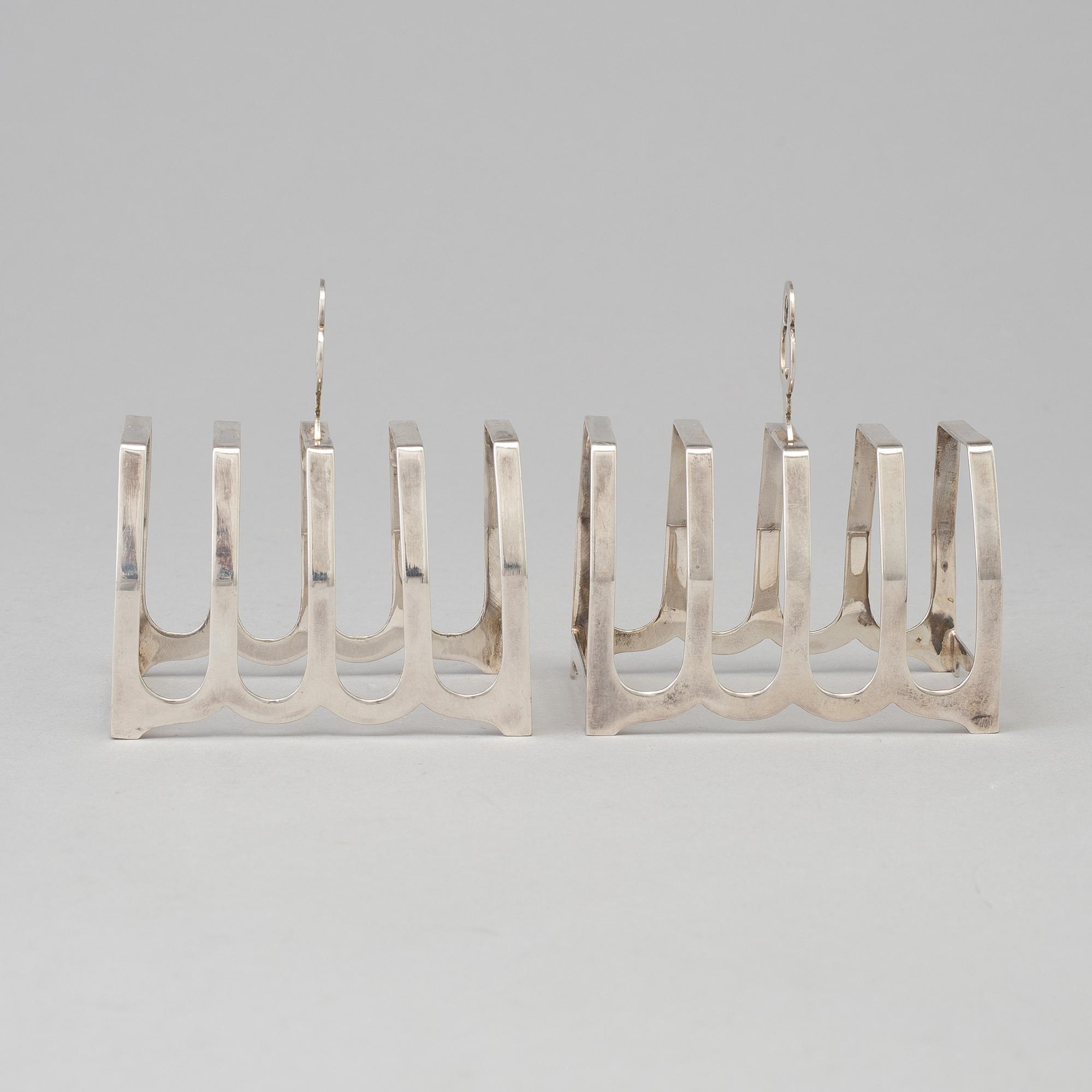 a pair of silver toastracks by Cooper Brothers and Sons, Sheffield 1939.