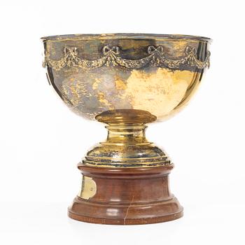 C.G. Hallberg, A silver gilt bowl, Stockholm 1915.
