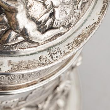 Dryckeskanna, silver, möjligen Hannover 1800-tal, importstämplad London 1878.