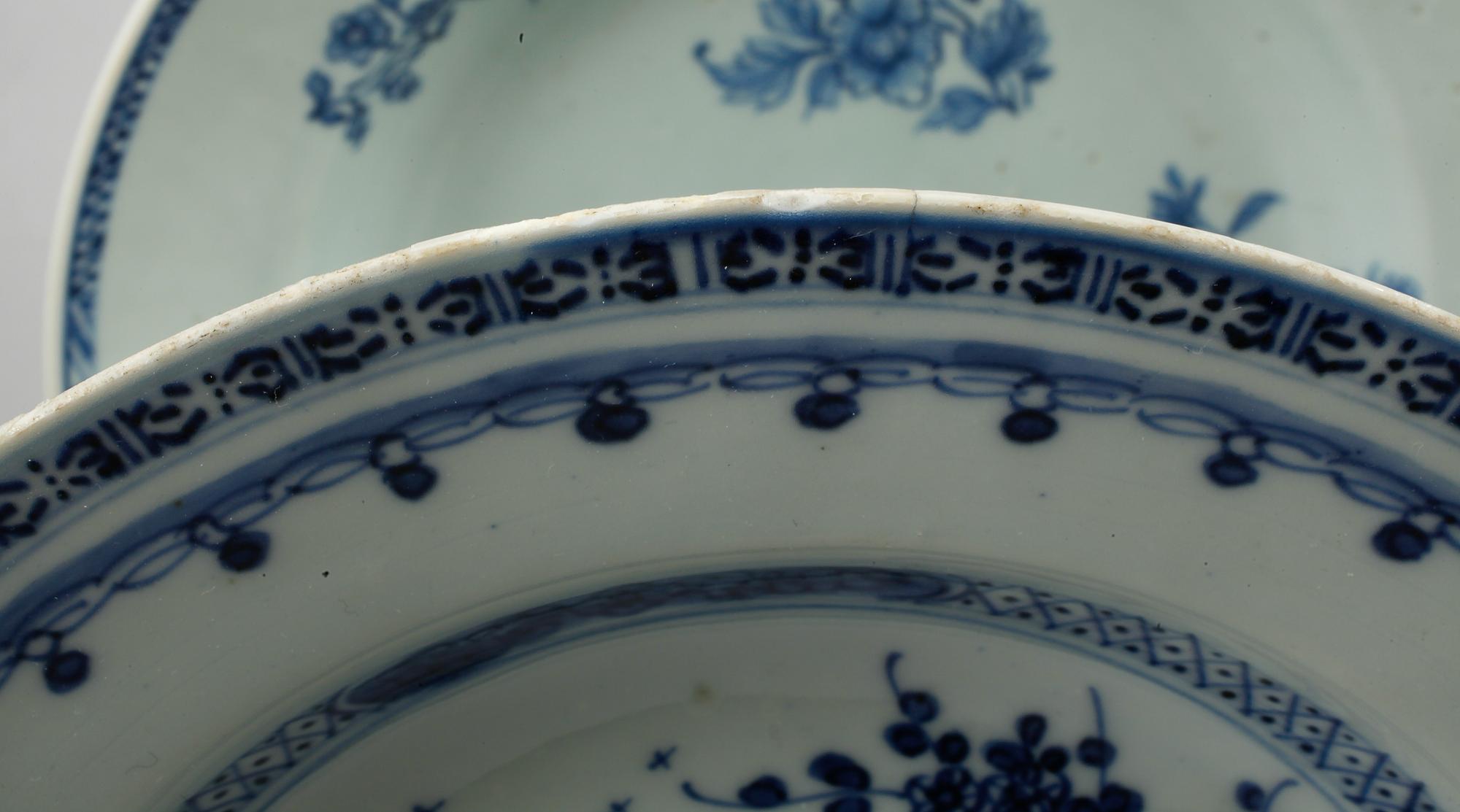 DJUPA TALLRIKAR, 3+3 st, porslin, Kina, 1700-tal.