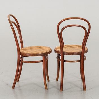 A pair of chairs, made by Thonet, around year 1900.