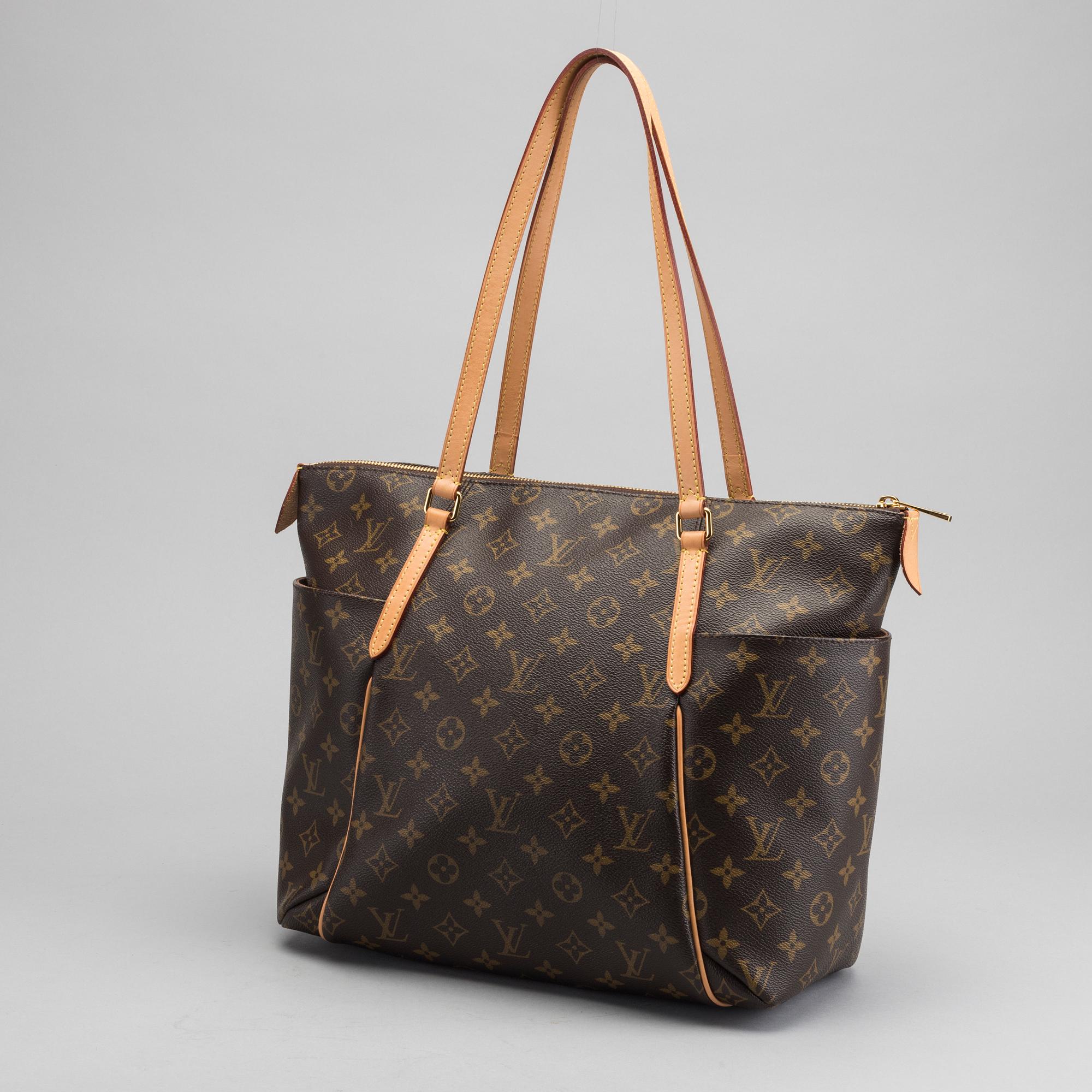 LOUIS VUITTON, "Totally MM", purse.