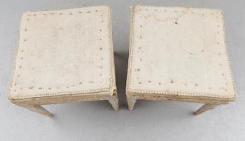 TABURETTER, 2 st, sengustavianska, 1800-talets början.
