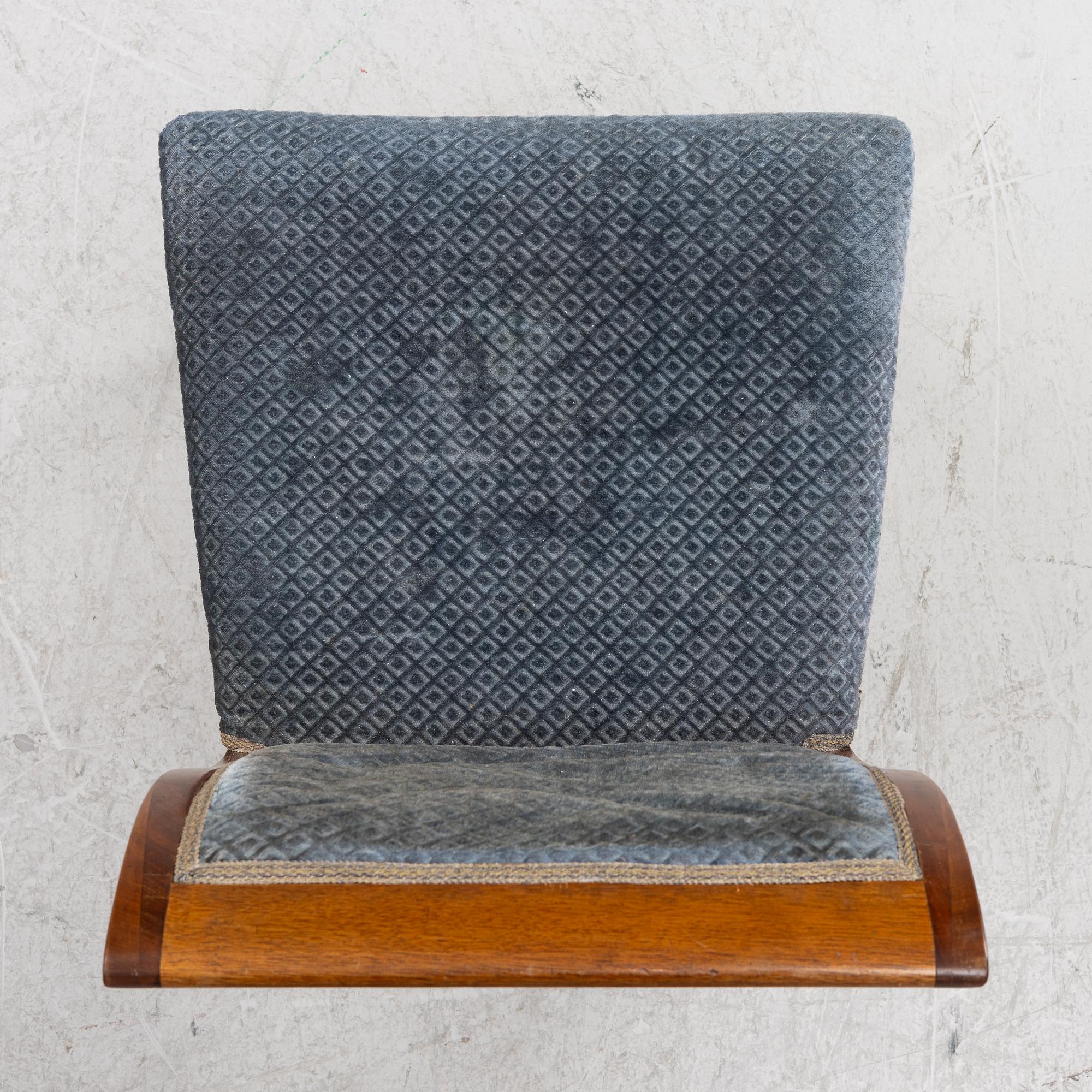 Stolar ett par, sengustavianska, 1800-talets början.